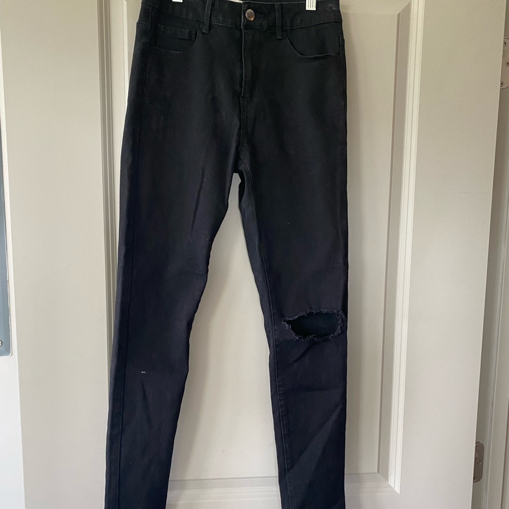 Black skinny jeans
